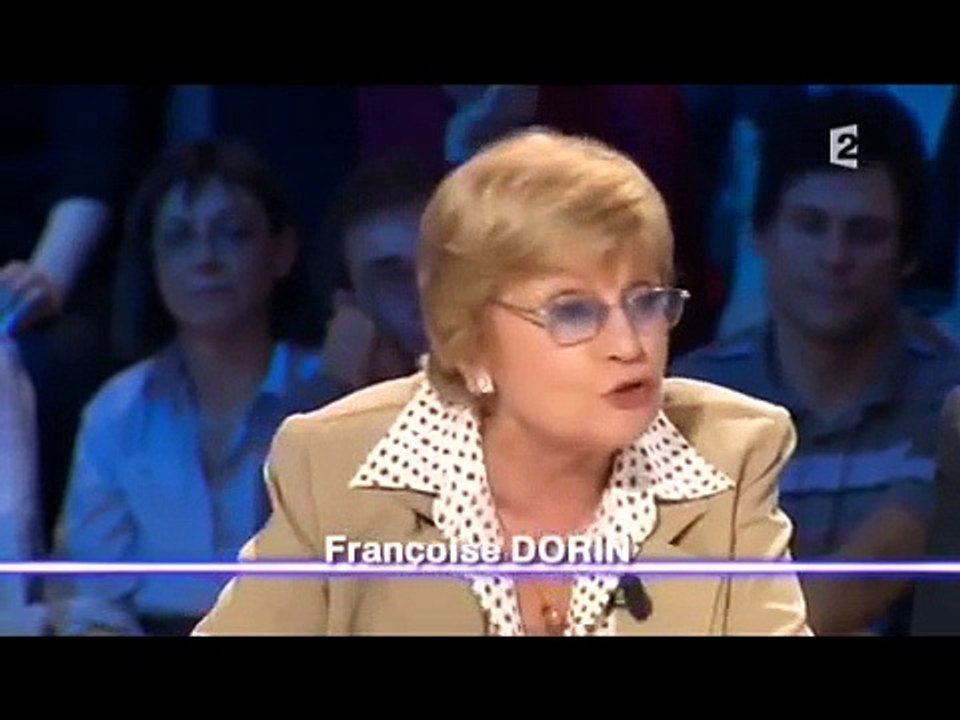Françoise Dorin sur le plateau de "On n'est pas couché" de Laurent Ruquier sur France 2