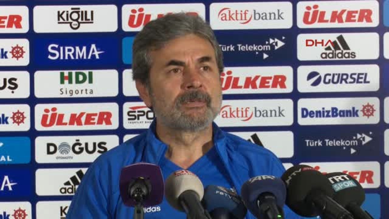 Fenerbahçe Teknik Direktörü Aykut Kocaman Basın Toplantısı Düzenliyor