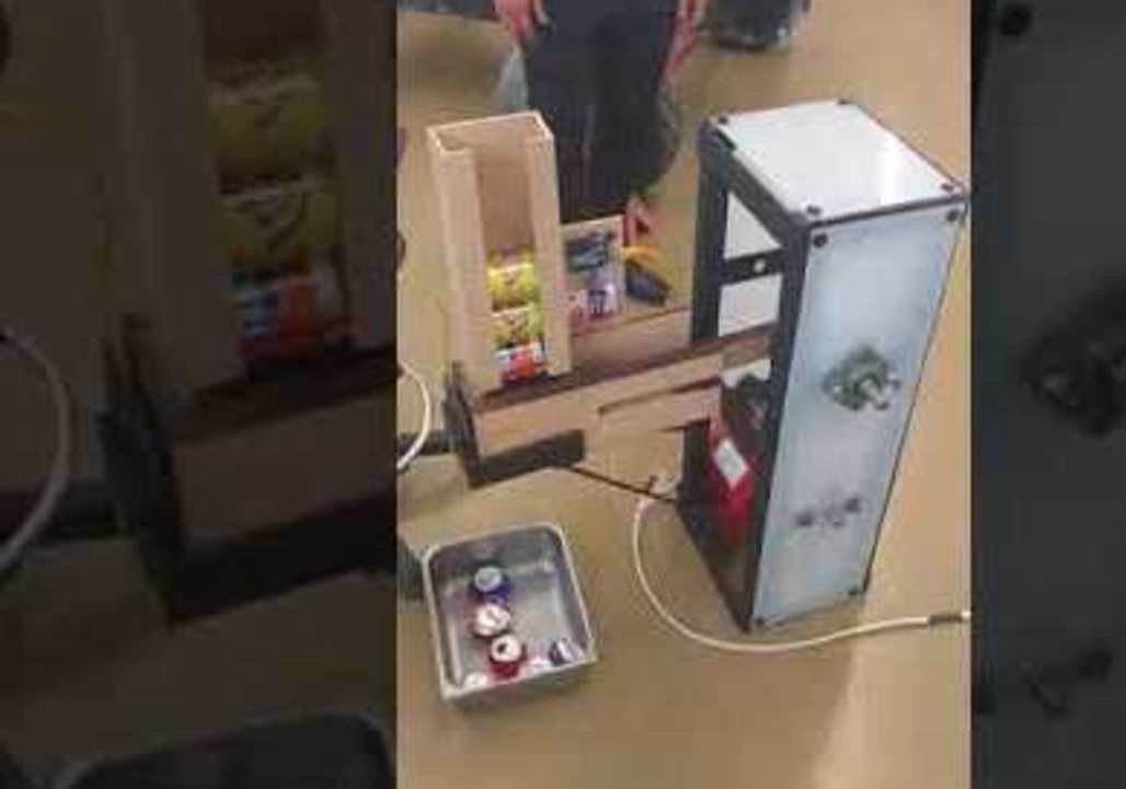Students Create Handmade Can Crushing Machine