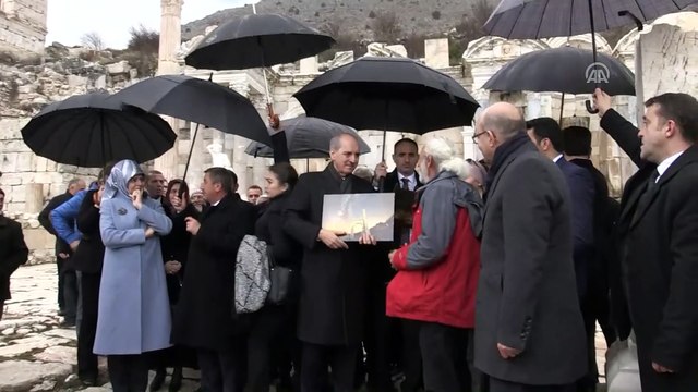 Kurtulmuş, Sagalassos Antik Kenti'nde incelemelerde bulundu - BURDUR