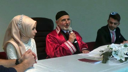 Bayburt'ta müftü ilk kez resmi nikah kıydı