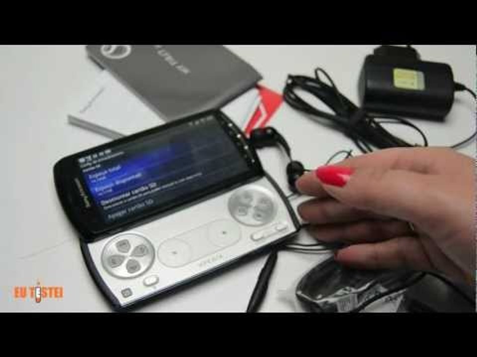 Smartphone Sony Ericsson Xperia Play R800a - Re...