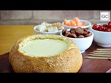 Fondue de queijo no pão | Receitas Guia da Cozinha