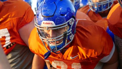 Broncos Arrive in Las Vegas