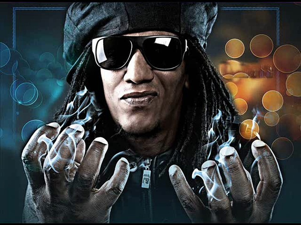 PUNTO Y APARTE  RMX  REGGETON  TENGO CALDERON AUDIO OFICIAL