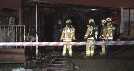 İstanbul'da 3 Kağıt Toplayıcının Kaldığı Konteyner Alev Aldı, İşçiler Yanarak Can Verdi