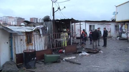 Beylikdüzü'nde Yangında Ölen Kağıt Toplayıcılardan Geriye Arabaları Kaldı