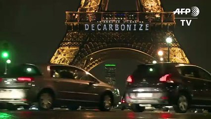 COP21_ Eiffel Tower carries environmental message