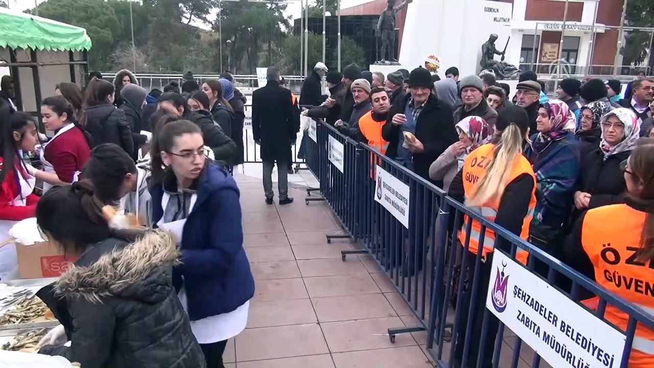 5 ton hamsi dağıtıldı - MANİSA