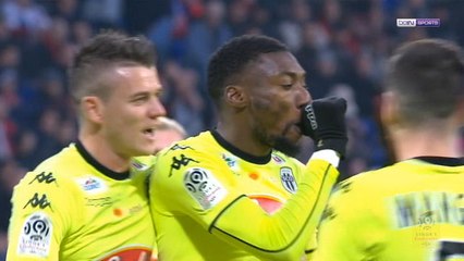 Télécharger la video: Angers take shock lead at Lyon