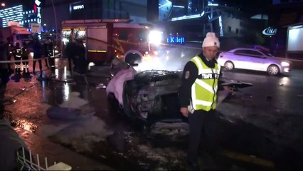 Alev Alan Otomobilde Sıkışan Sürücü Hayatını Kaybetti