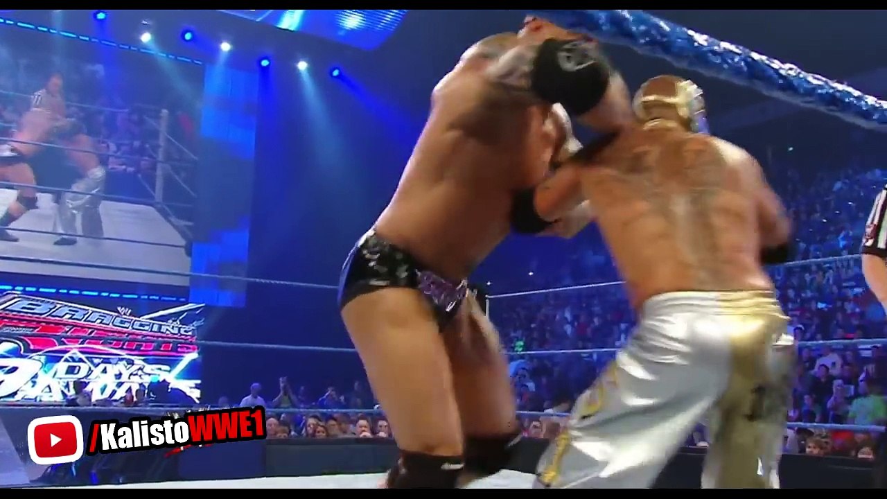 WWE Batista Vs. Rey Mysterio - Smackdown