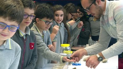 Okul okul dolaşıp çocuklara böcekleri anlatıyorlar - İZMİR