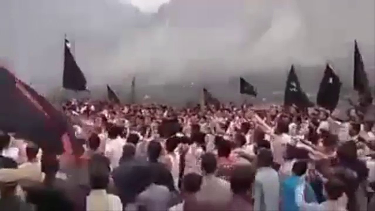Gilgit baltistan Ashura 2017 matamdari on Nadeem sarwar noha - Abbas (as) Jo Zinda Hai.