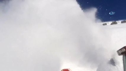 Ardahan'da Yollardaki Karların Temizliği Devam Ediyor