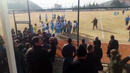 Amatör maçta kavga