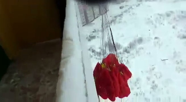 Русин преживеа опасен скок од балконот на зградата