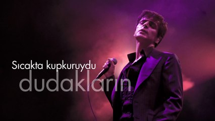 ... Teoman tutkum... Bu sarkinin gizemi... O bunu biliyormus gibi yazdi hikayemizi.  Bir ayriligin sarkisi bu.. Gercek bir hikayeden alinti