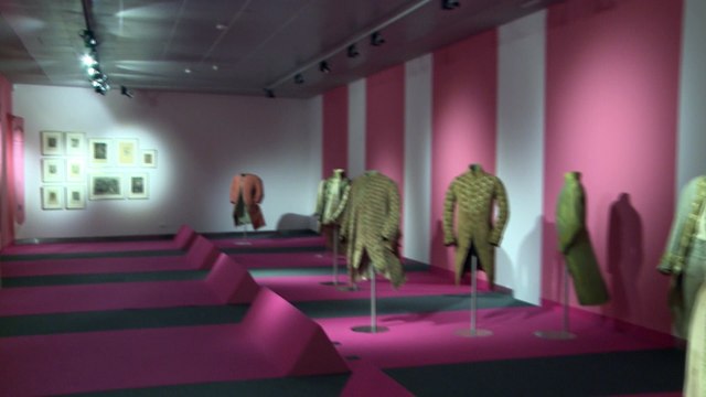 Museo Vaso de Bilbao acoge un muestra de ropa del siglo XVIII