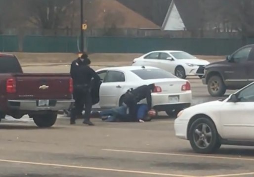 Walmart Shooting Suspect Apprehended in Car Park, Begs Police to Kill Him