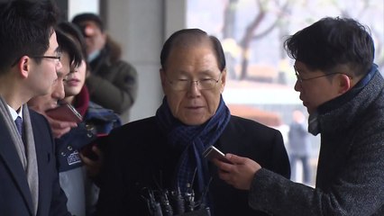 'MB 집사' 김백준, 검찰 조사 받고 새벽 귀가 / YTN