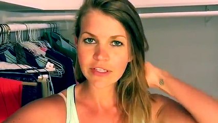 VLOG: Why I Wear the Same Clothes Every Day + Minimalism