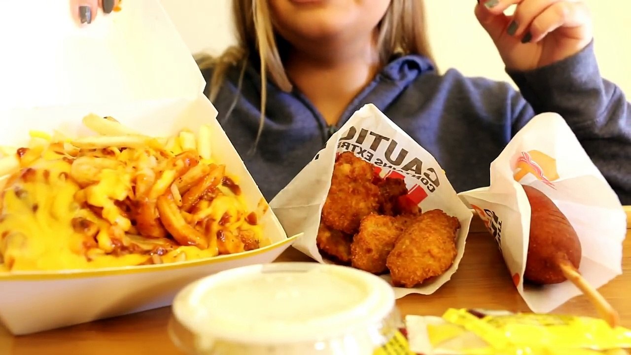 ASMR: Wienerschnitzel | Corn Dog | Chili Cheese Fries | Fried Jalapeno Poppers | *Eating Sounds*