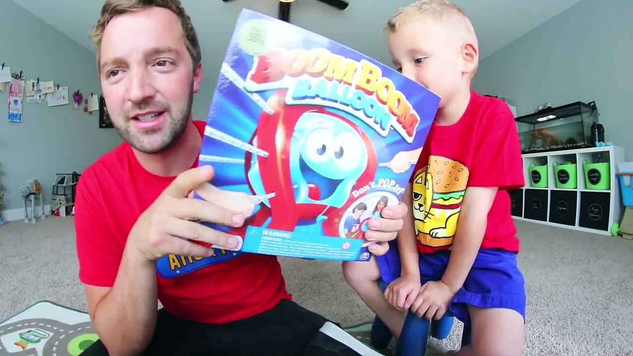 FATHER & SON PLAY BOOM BOOM BALLOON!