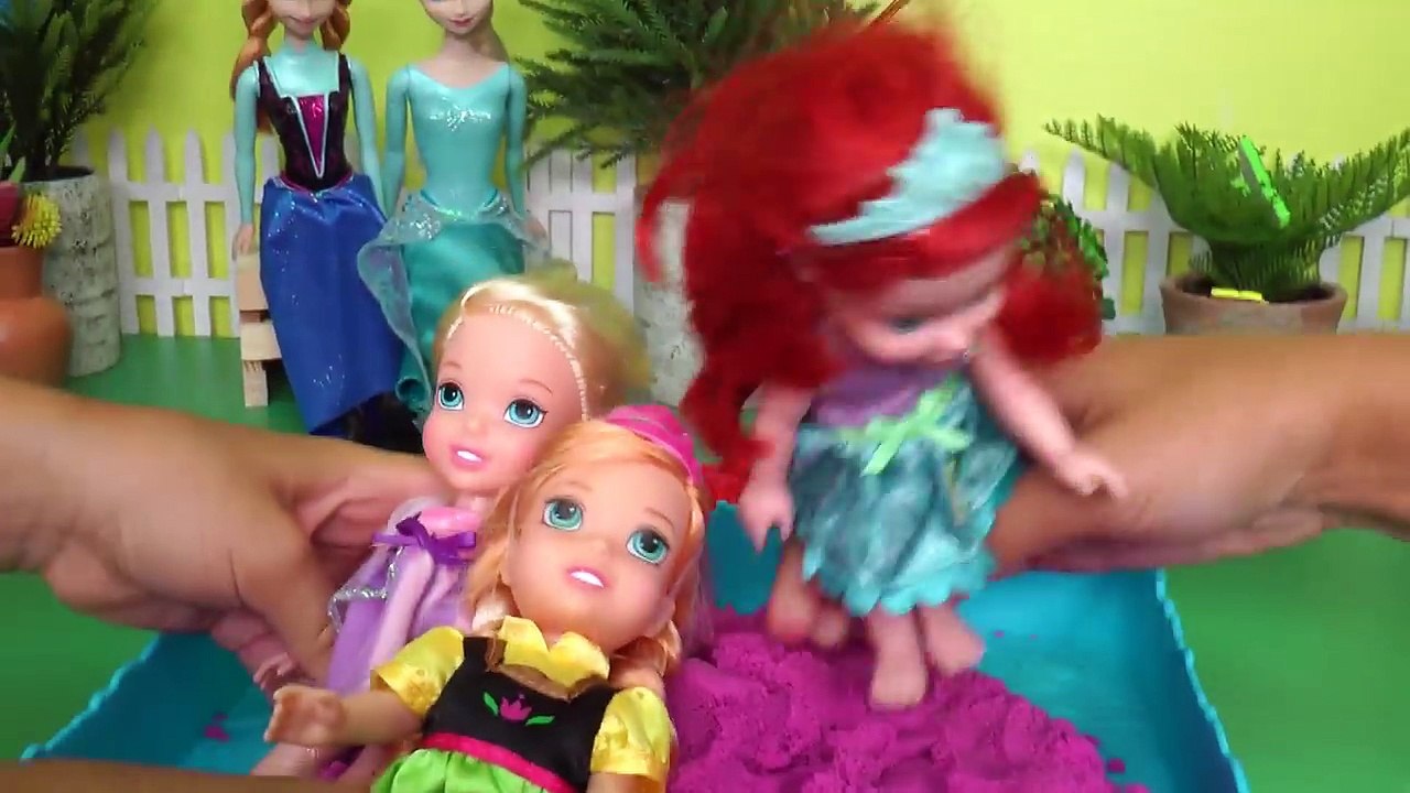 Sand Truck Accident ! Elsa & Anna toddlers - Giant butterfly - Sand Balls & Shapes - Castle