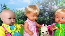 ¡BEBÉ LUCÍA LLORANDO! Bebés Nenuco la critican en la boutique Nenuco Vídeos de muñecas en español