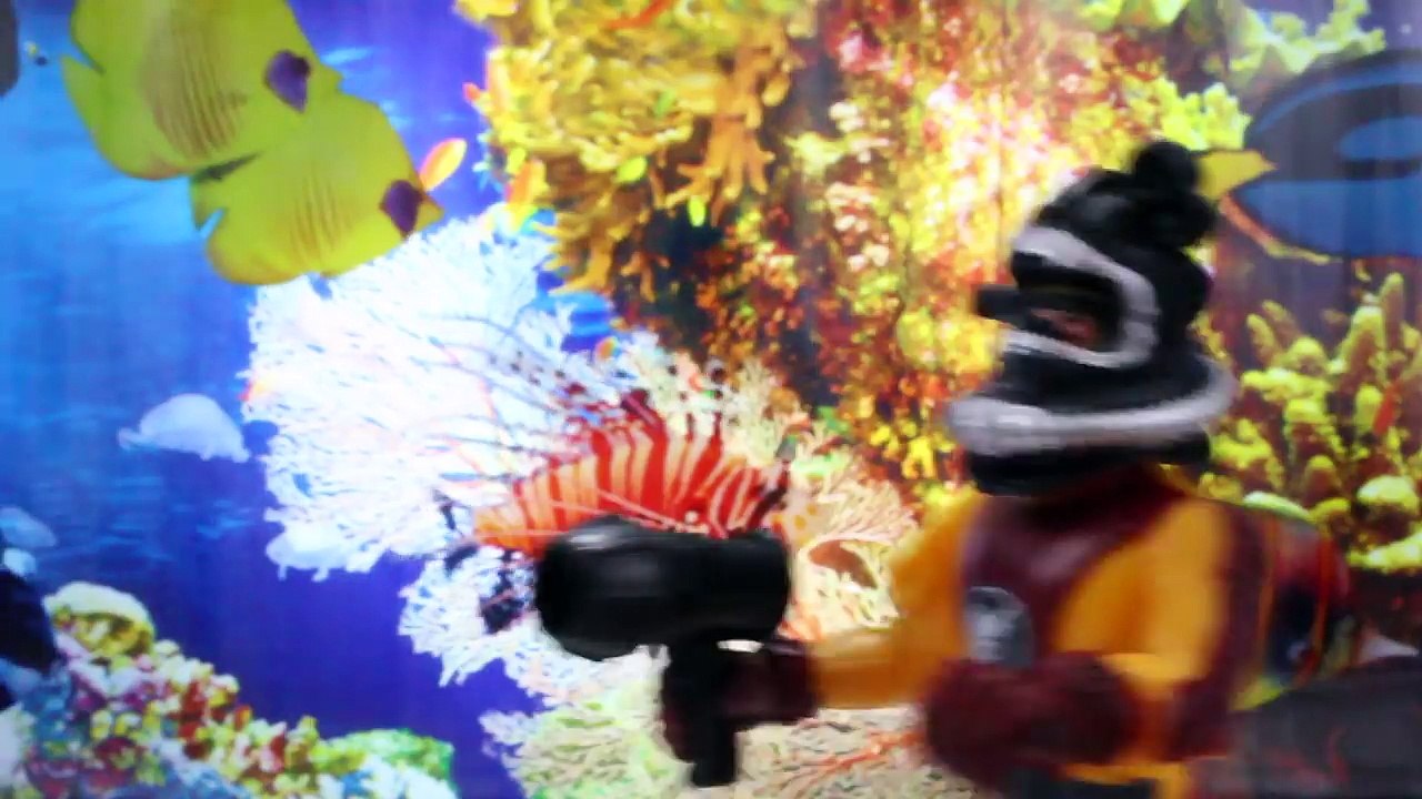 Giant Squid Playset SEA MONSTER Animal Planet Video for Kids by Toypals.tv