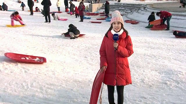 [날씨] 포근한 겨울...북적이는 도심 속 눈썰매장 / YTN