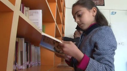Kitap Bağımlısı Aile Bir Yılda 2 Bin Kitap Okudu