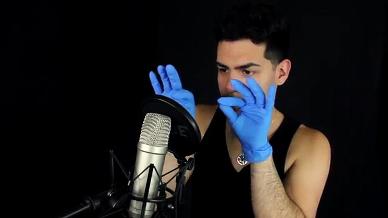 ASMR - Whispering & Latex Gloves (Español, Male Whisper w/ Glove Sounds for Relaxation & Sleep)