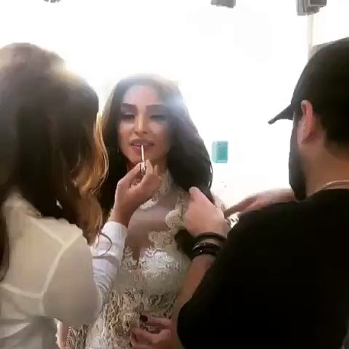 شاهد كيف استعدت روجينا لتكريمها كنجمة العرب في الدراما (2)