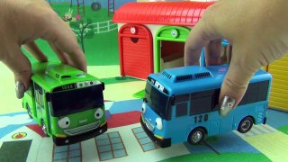 TAYO el pequeño AUTOBUS lleva a Pocoyo, Peppa Pig, Masha y Super Heroes