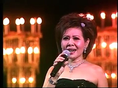 ชีวิตวอลซ์ - พรศุลี วิชเวช นำหมู่ / ฝนเอย - ยุ้ย-ปิยวรรณ สงวนทรัพย์ (คลื่นลูกใหม่สุนทราภรณ์) (วงสุนทราภรณ์) (2552)