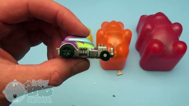 Surprise Eggs Learn Sizes from Smallest to Biggest with Gummy Bear Nesting Eggs!