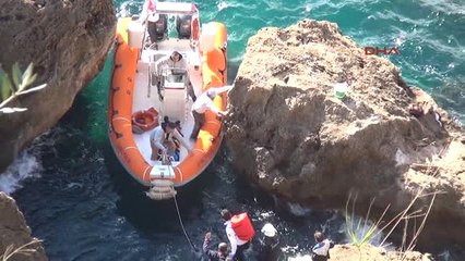 Antalya Akrobatik Hareketler Yaparken Falezlerden Düşüp Yaralandı