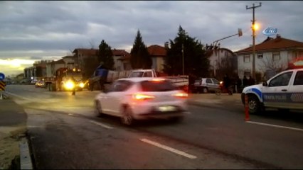 Denizli’deki kontrolsüz kavşakta korkutan kaza: 2 yaralı