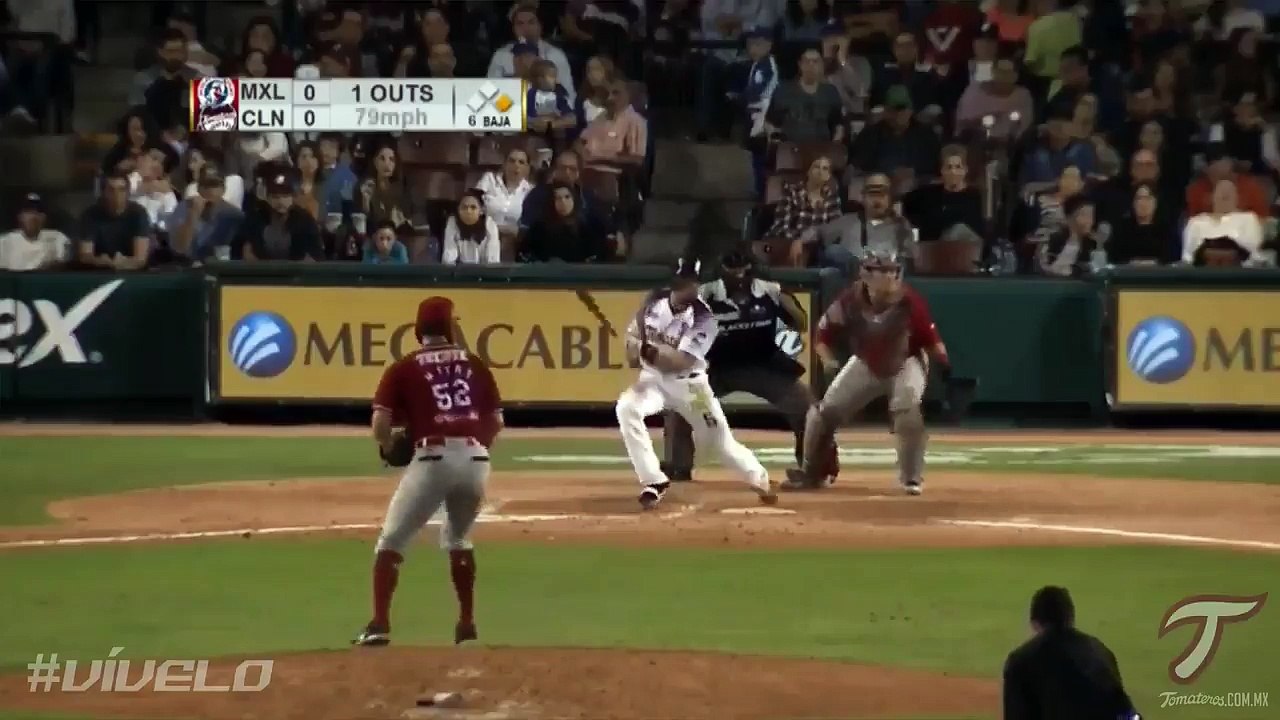 ¡NOS VAMOOOOS AL FRENTEEEE! En batazo de @S_Elizalde24, error del 3ra base y elevado de sacrificio de @JoeyMeneses3 traen 2 carreras para los guindas.
