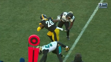 Bell dances by Jaguars D on 22-yard catch-and-run