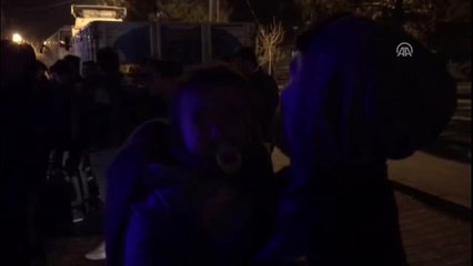 Çarptığı Motosikletteki Yaralıları Bırakıp Kaçtı