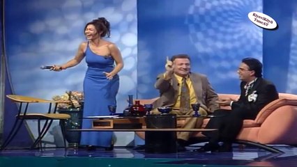 Beni yap! diyen Hülya Avşar'a Ercan Akışık'tan Seni bi yaparım!!  Hülya Avşar'ın göğüsleriyle yatıp kalkıyoruz