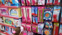 Toyz shop gezintimiz ve küçük bir alışveriş , Eğlenceli çocuk videosu