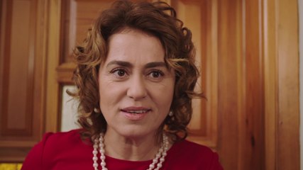 Fazilet Hanım ve Kızları 30. Bölüm Yasemin Gerçekte Kim?