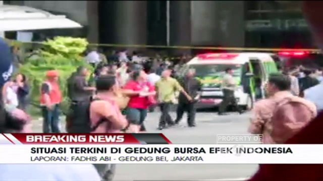 Korban Robohnya Balkon Gedung BEI Terus Dievakuasi