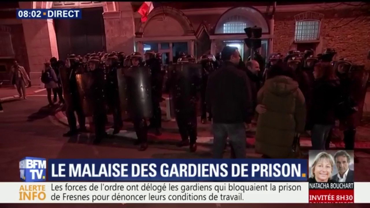 À Fresnes, les forces de l'ordre ont délogé les gardiens qui bloquaient la prison
