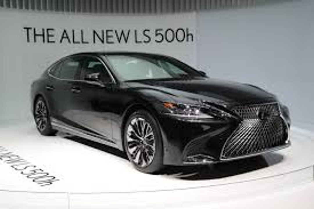 Lexus LS 500h Launched In India | First Look |...