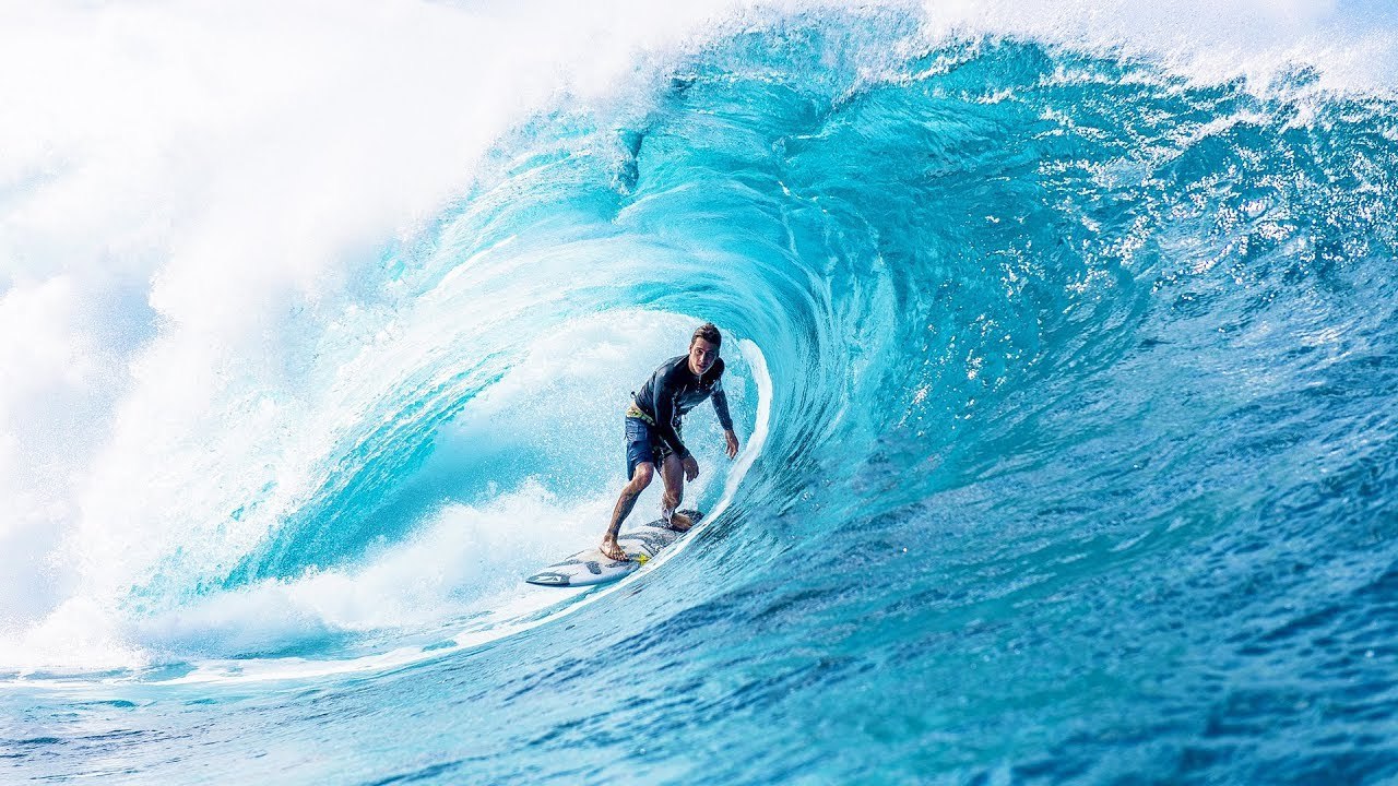 No Contest hits the Hawaiian North Shore | Best of 2017